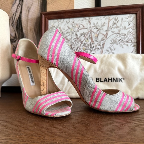 Manolo Blahnik - Picture 1 of 7